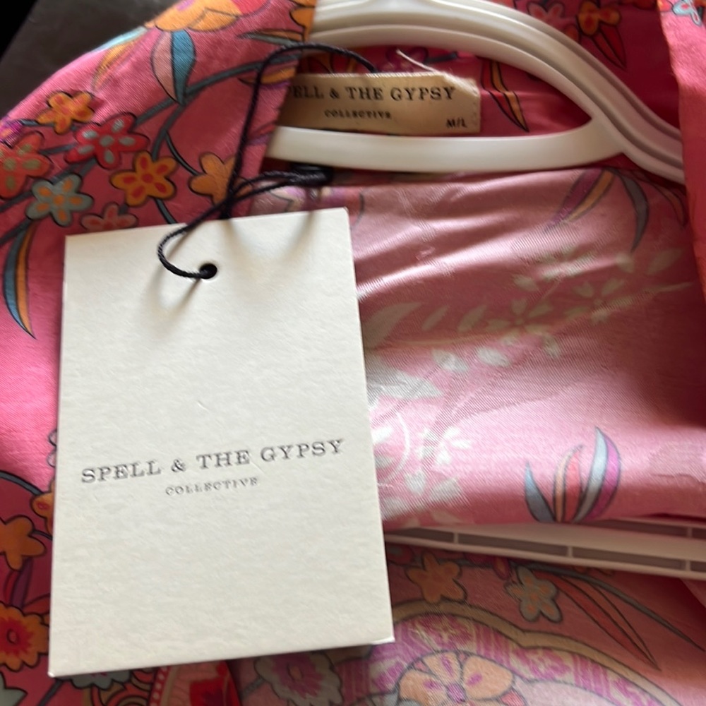 SPELL & THE GYPSY ✨Authentic BRAND NEW Leo Short Robe M/L